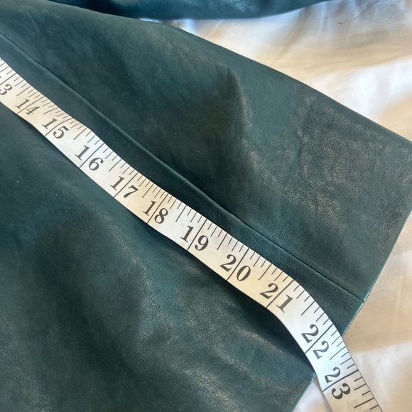 Women's Green Leather Jacket - Picture 9 of 11
